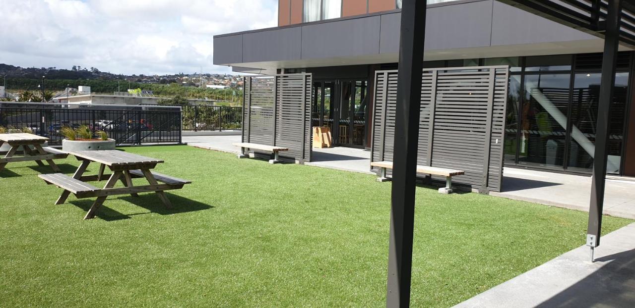 Ramada Suites By Wyndham Auckland Manukau Pacfic Centre 외부 사진
